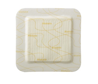 MEDICAZIONE BIATAIN IN SCHIUMA DI POLIURETANO CON BORDO ADESIVO IN SILICONE 10X10 CM 10 PEZZI - farmasorriso.com